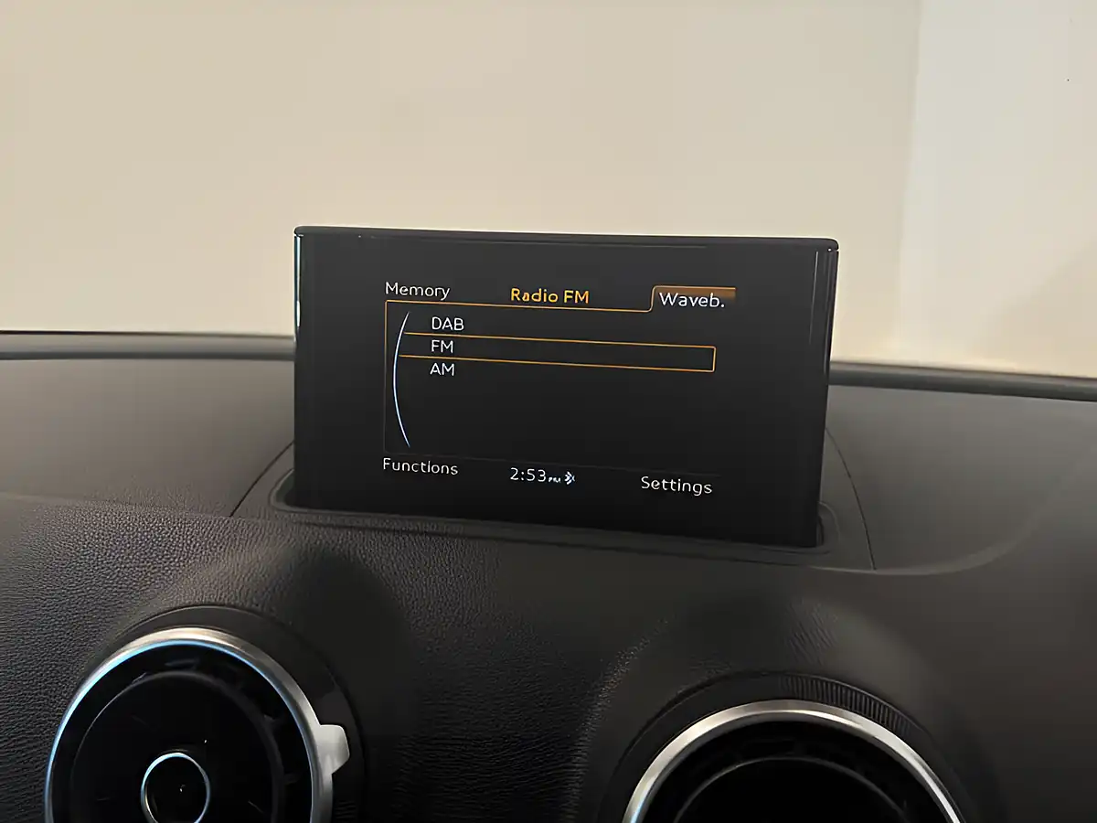 Used 2015 Audi A3 Se Technik Black - Interior and Exterior details 15