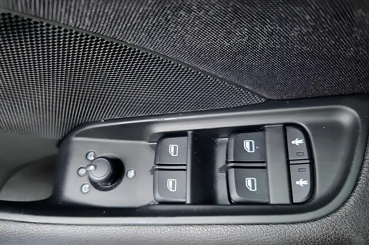 Used 2015 Audi A3 Se Technik Sportback Glacier White - Interior and Exterior details 12