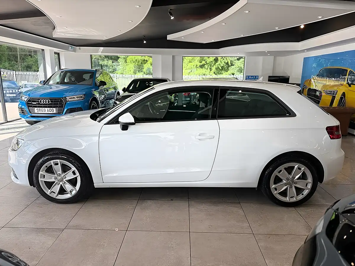 Used 2015 Audi A3 Se Technik White - Interior and Exterior details 4