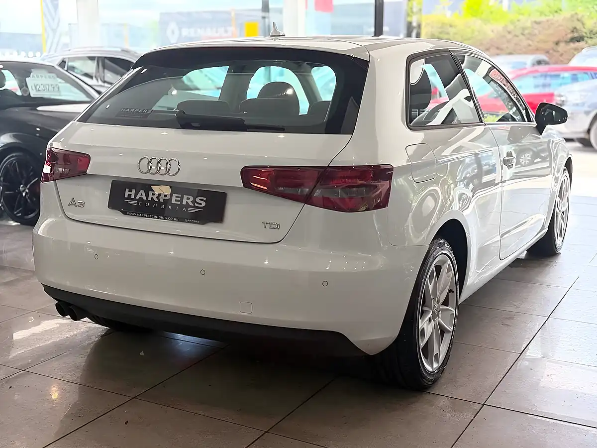 Used 2015 Audi A3 Se Technik White - Interior and Exterior details 7