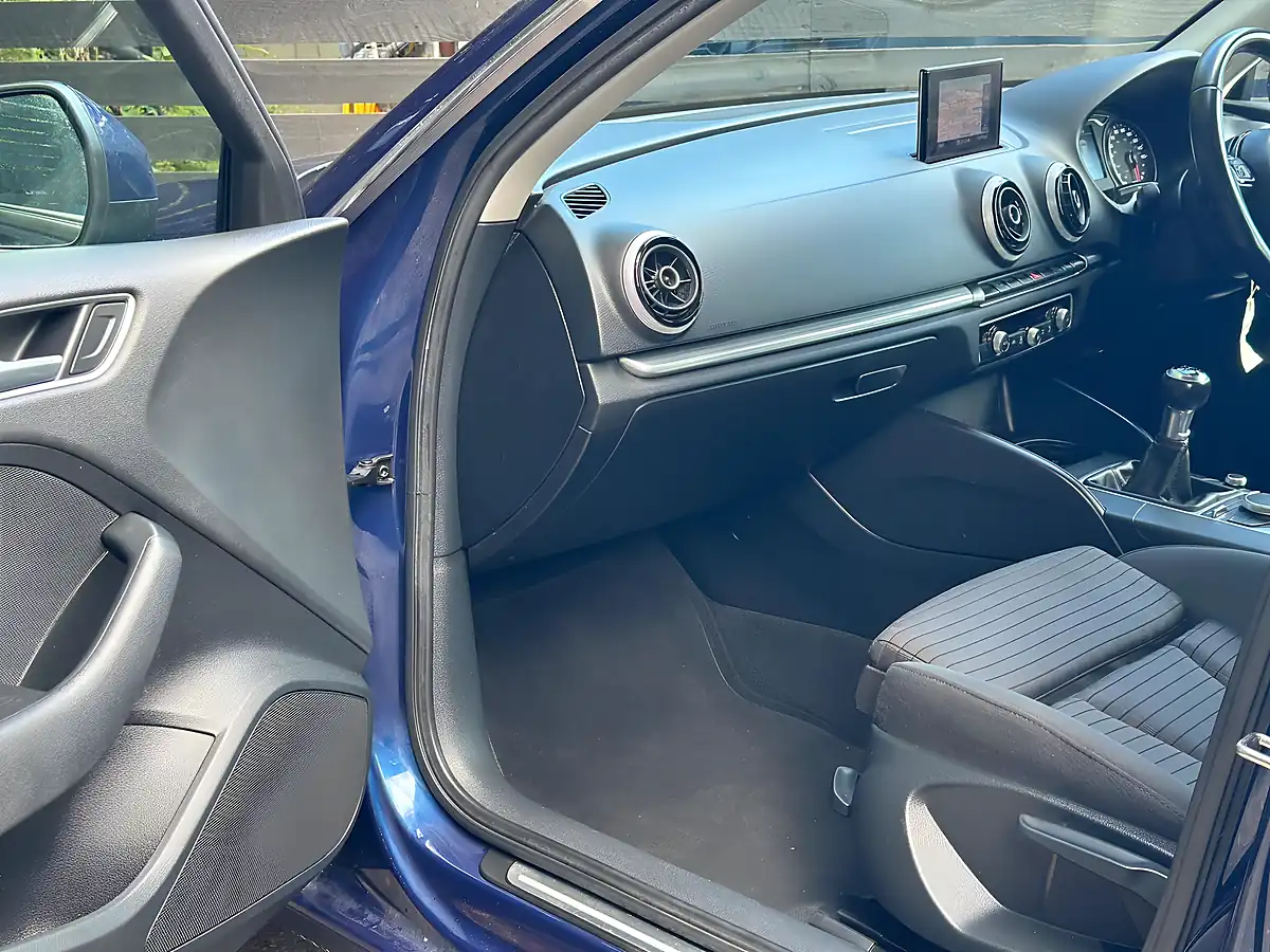 Used 2015 Audi A3 Sport Sportback Blue - Interior and Exterior details 16