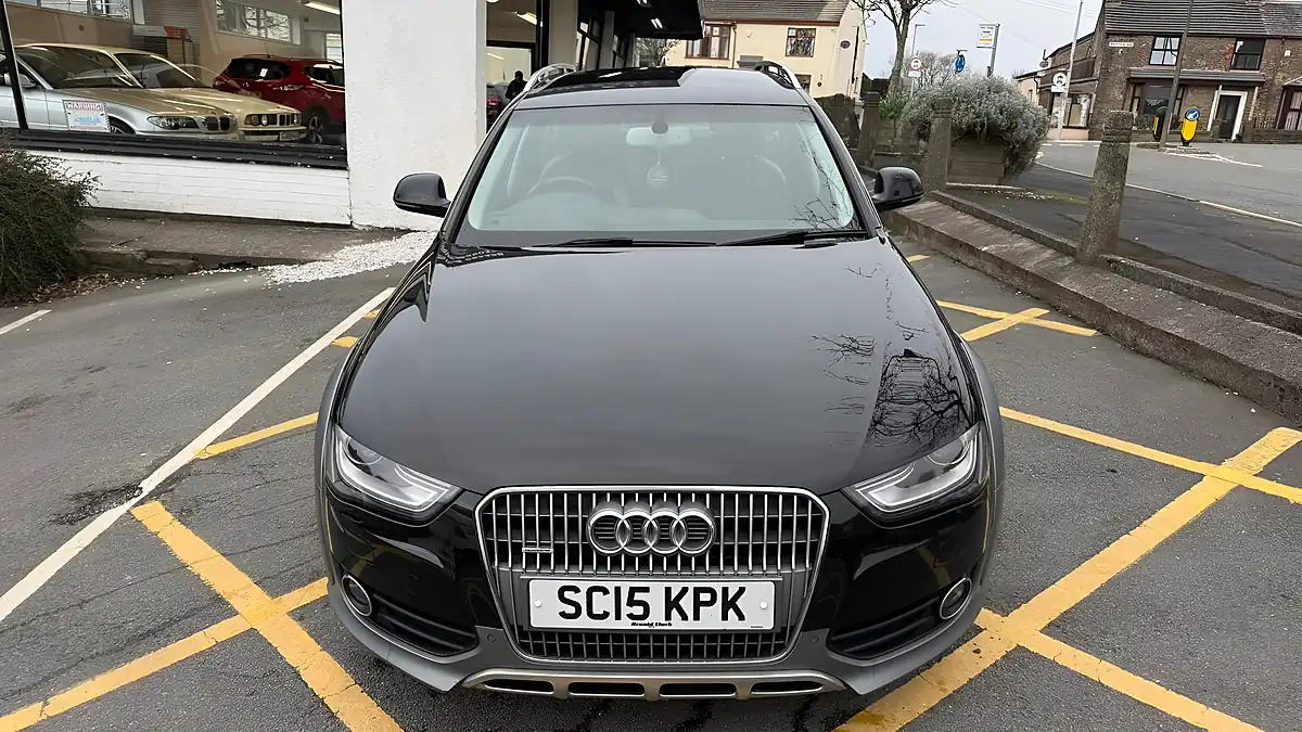 Used 2015 Audi A4 Allroad Black - Interior and Exterior details 12