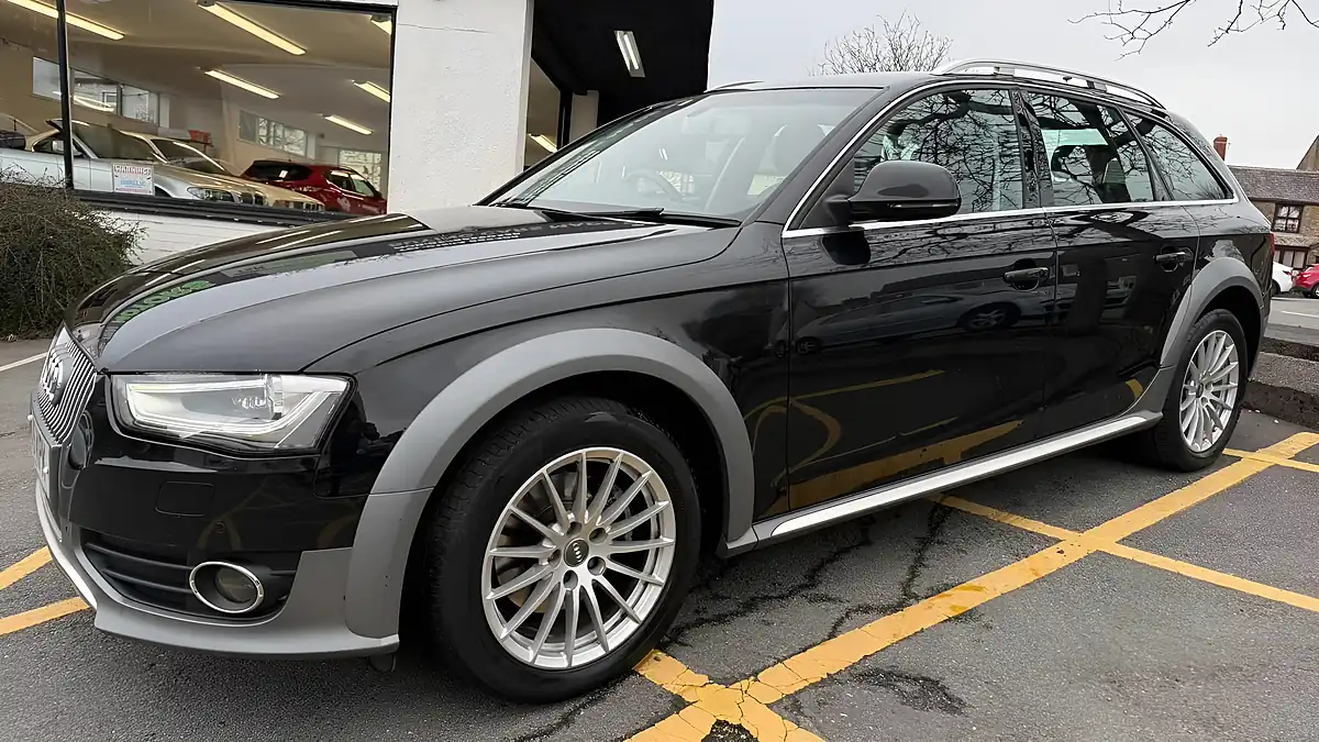 Used 2015 Audi A4 Allroad Black - Interior and Exterior details 13