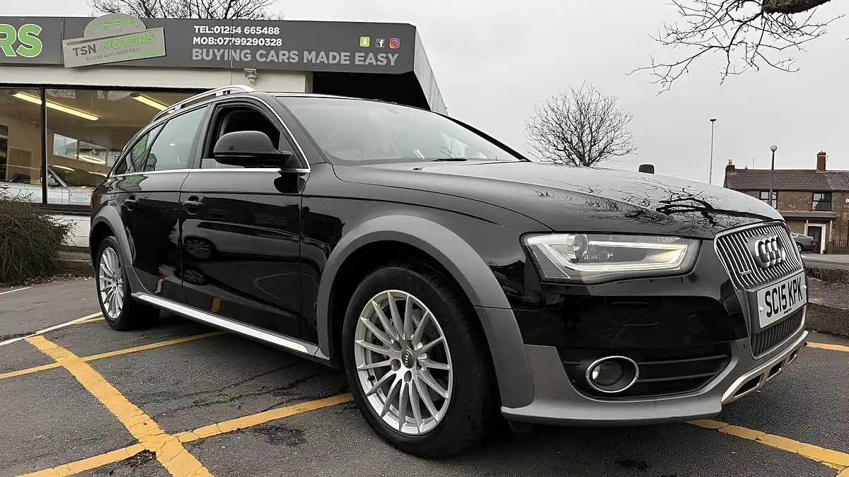 Used 2015 Audi A4 Allroad Black - Interior and Exterior details 8