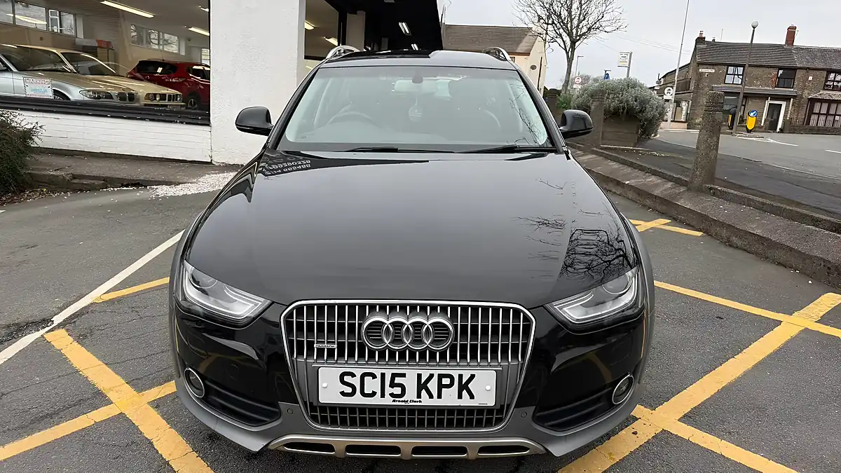 Used 2015 Audi A4 Allroad Black - Interior and Exterior details 9