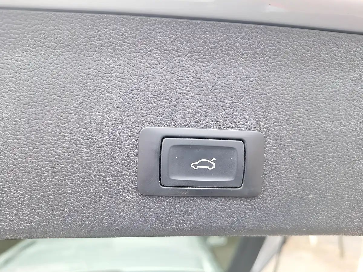 Used 2015 Audi A4 Allroad Sport Silver - Interior and Exterior details 14