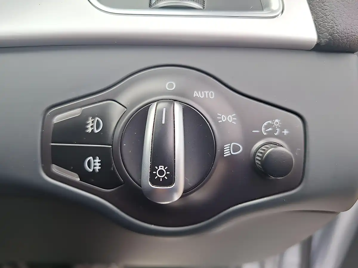 Used 2015 Audi A4 Allroad Sport Silver - Interior and Exterior details 15