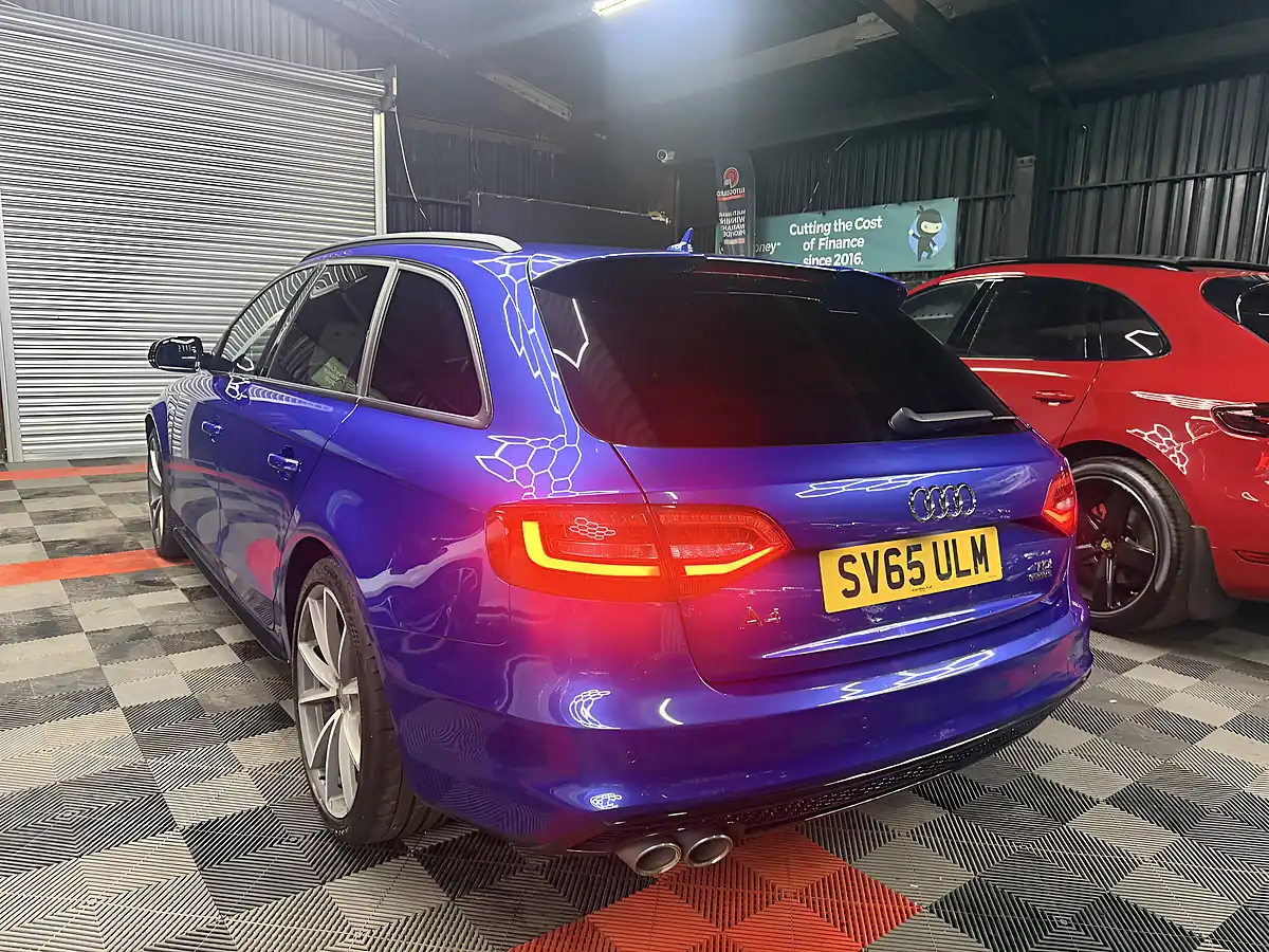 Used 2015 Audi A4 Avant Black Edition Blue - Interior and Exterior details 9