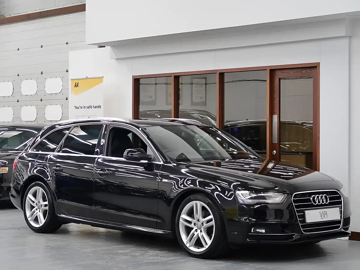Used 2015 Audi A4 Avant S Line Black - Front View