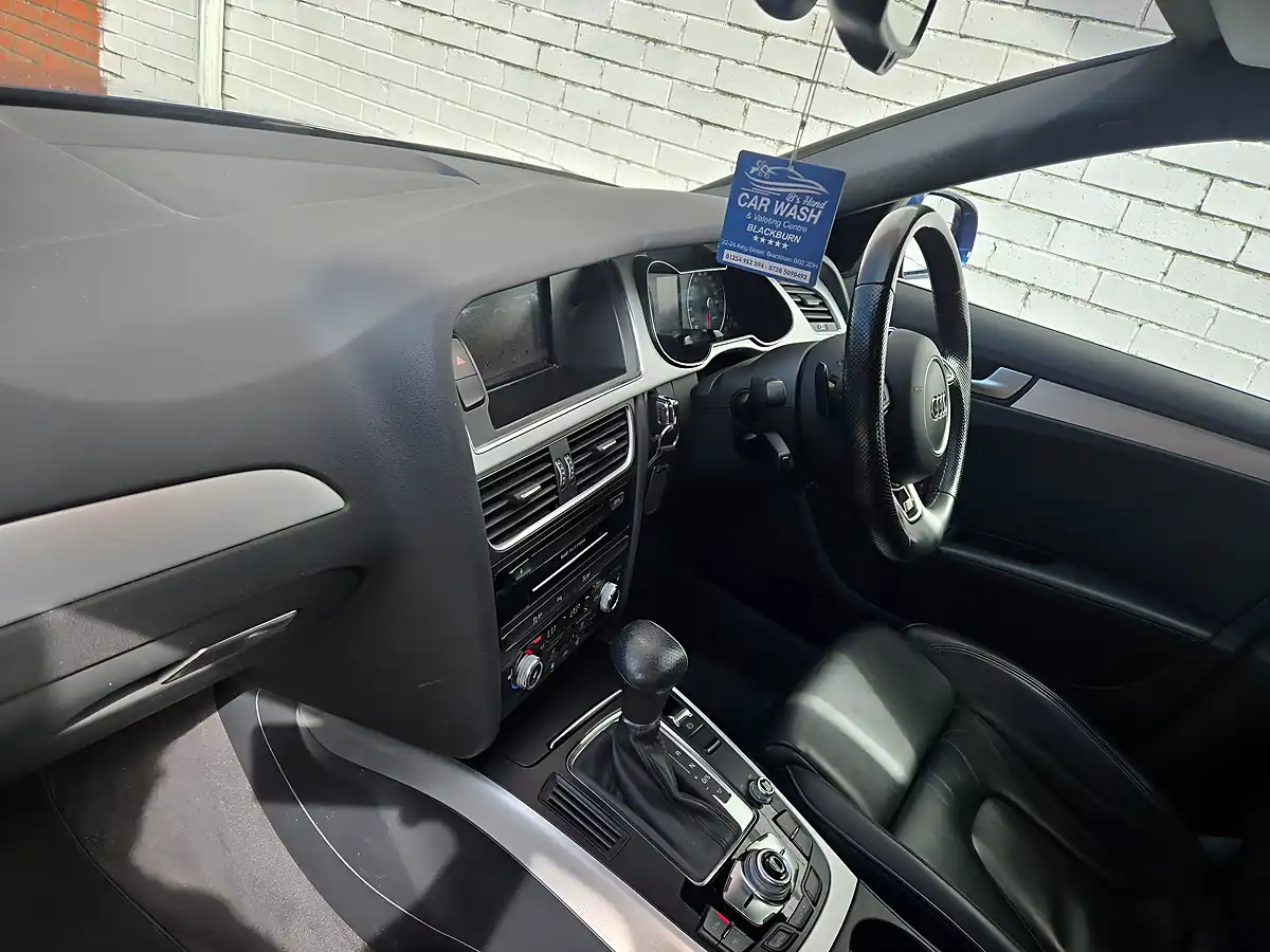 Used 2015 Audi A4 Avant S Line Blue - Interior and Exterior details 10