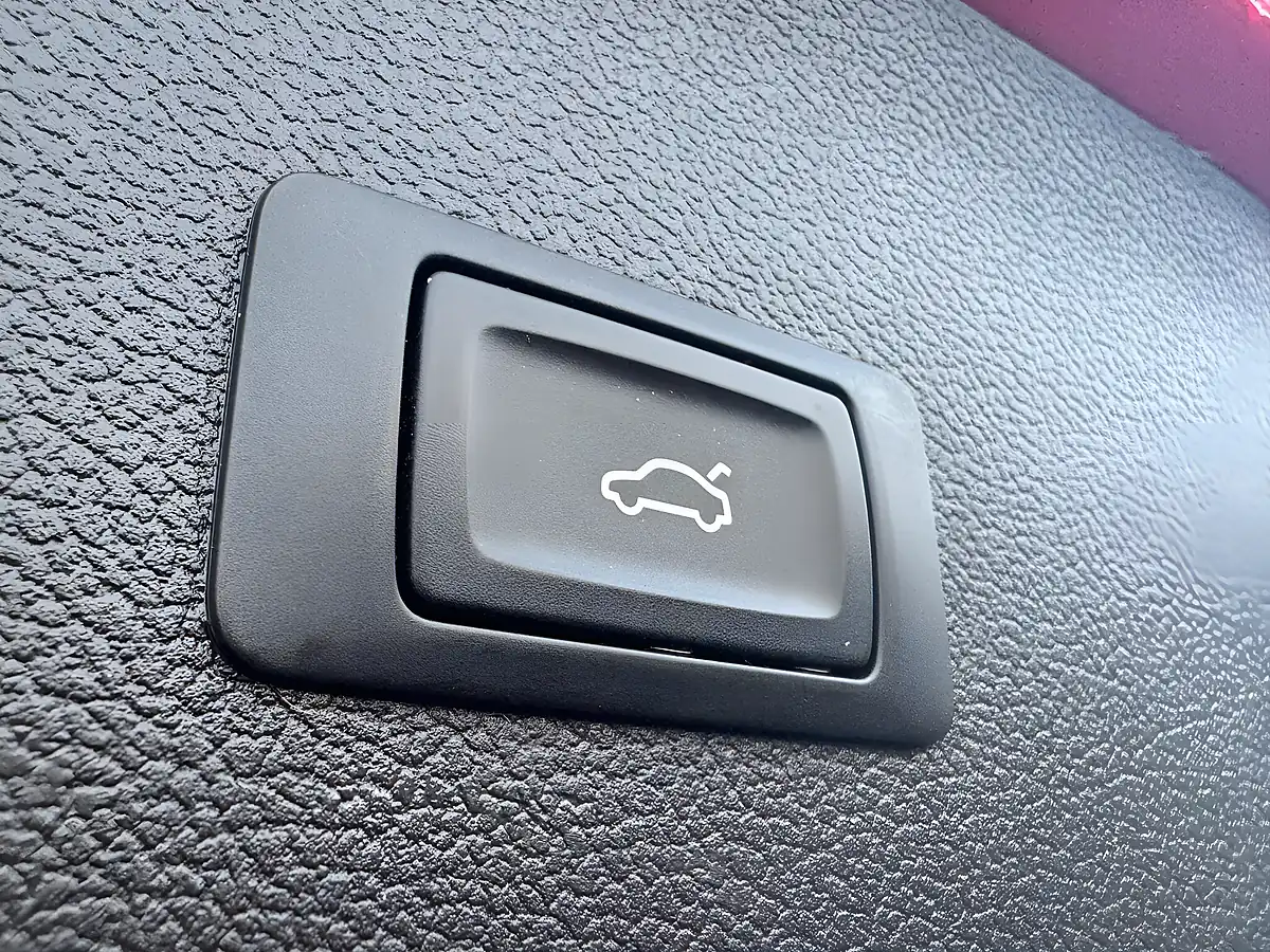 Used 2015 Audi A4 Avant S Line Red - Interior and Exterior details 11