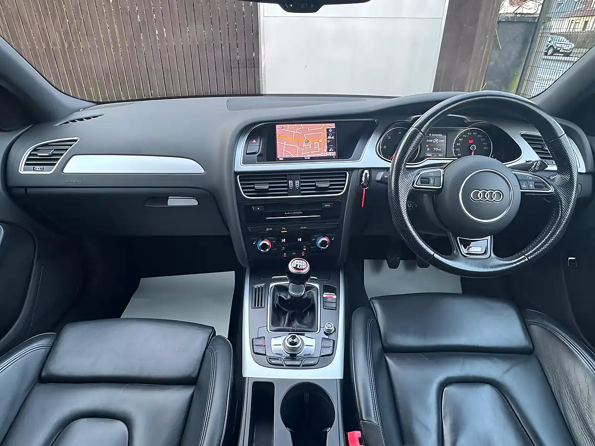 Used 2015 Audi A4 Avant S Line Red - Interior and Exterior details 8