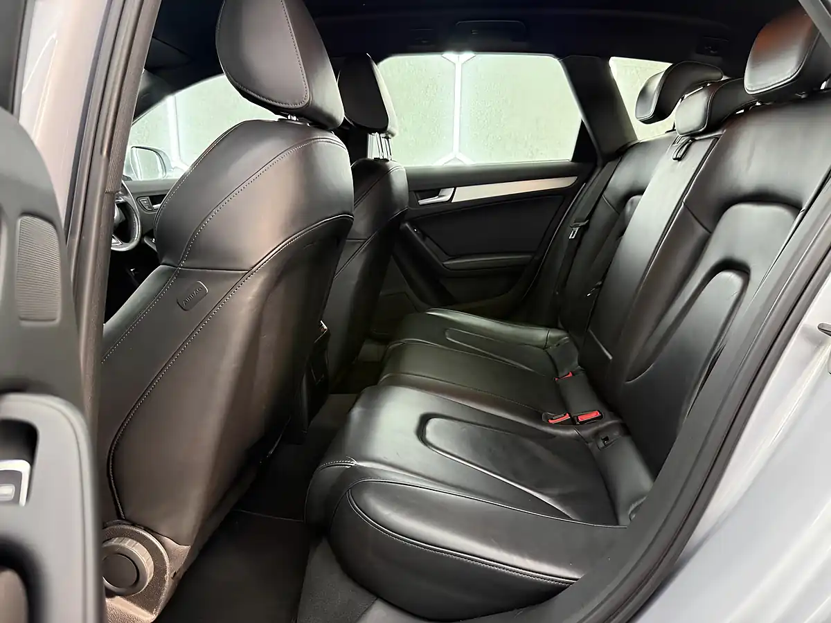 Used 2015 Audi A4 Avant S Line Silver - Interior and Exterior details 15