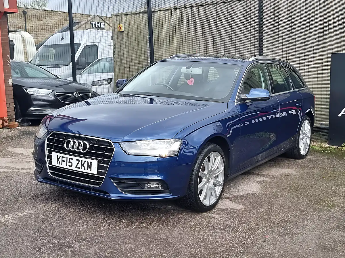 Used 2015 Audi A4 Avant Se Technik Blue - Interior and Exterior details 3