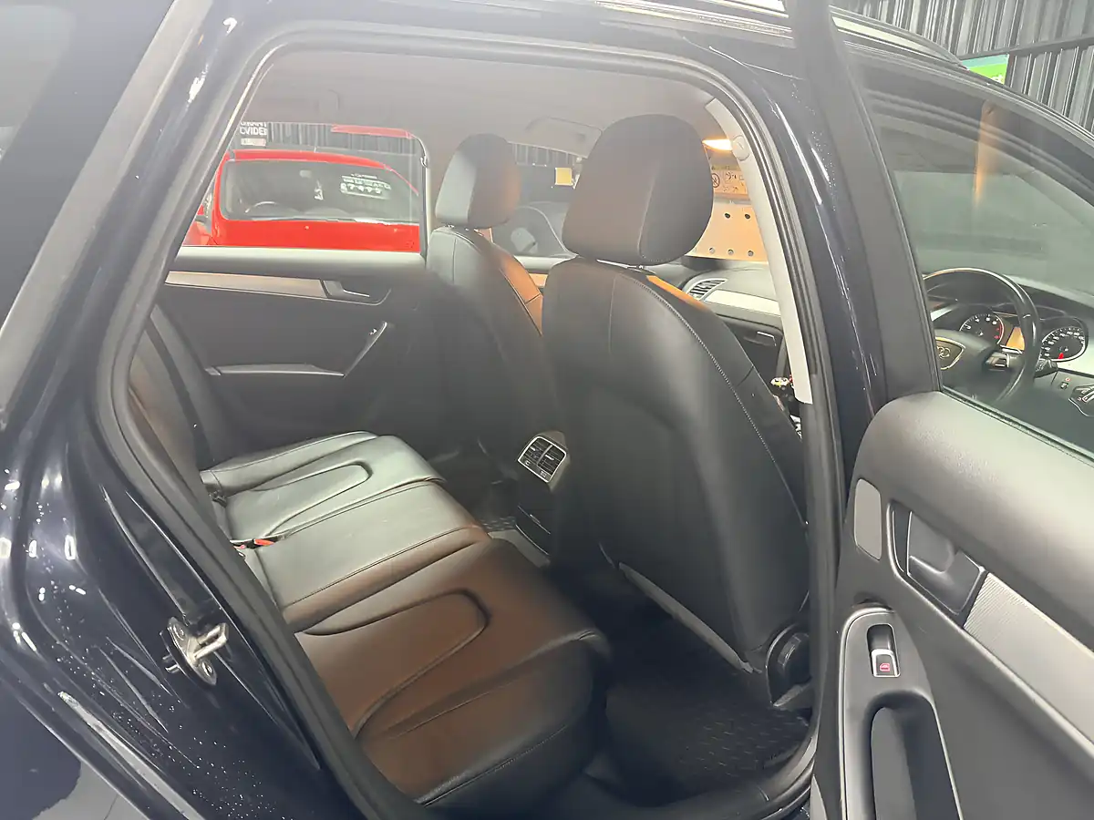 Used 2015 Audi A4 Avant Se Technik Blue - Interior and Exterior details 17