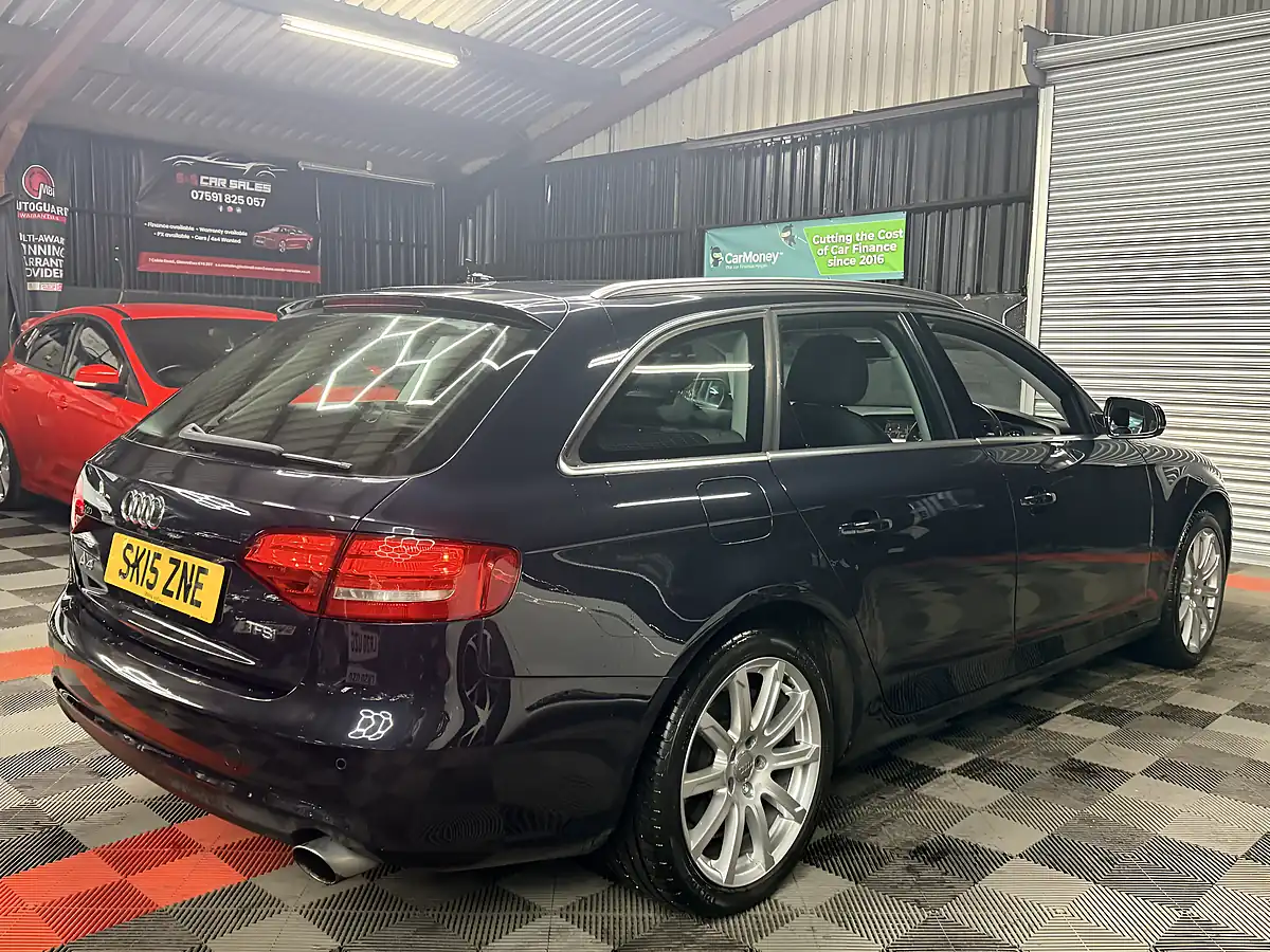 Used 2015 Audi A4 Avant Se Technik Blue - Interior and Exterior details 3