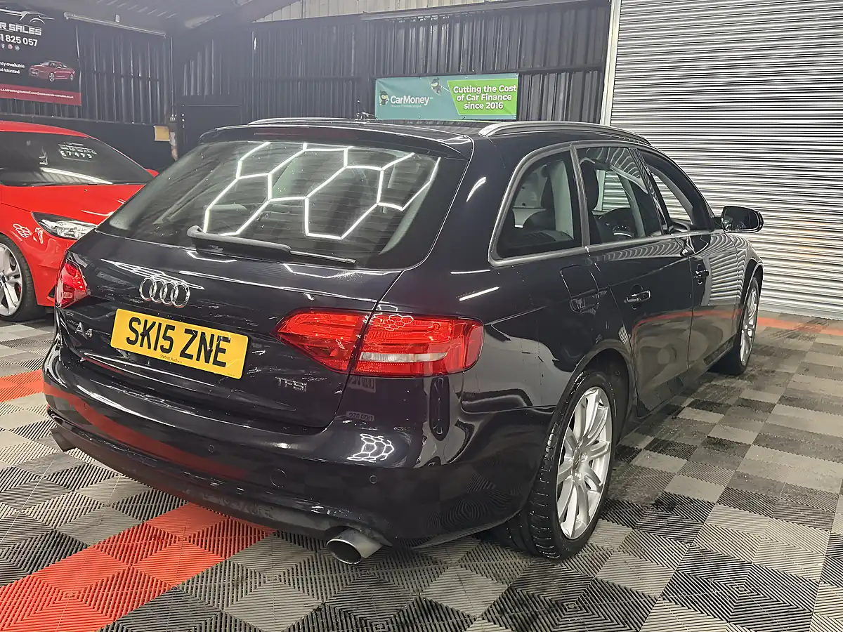 Used 2015 Audi A4 Avant Se Technik Blue - Interior and Exterior details 4