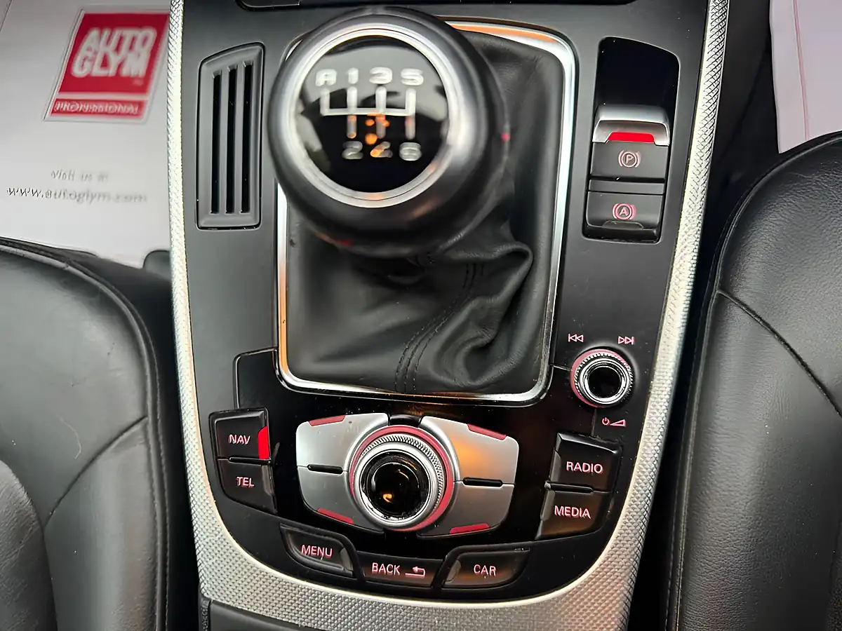 Used 2015 Audi A4 Avant Se Technik Silver - Interior and Exterior details 11