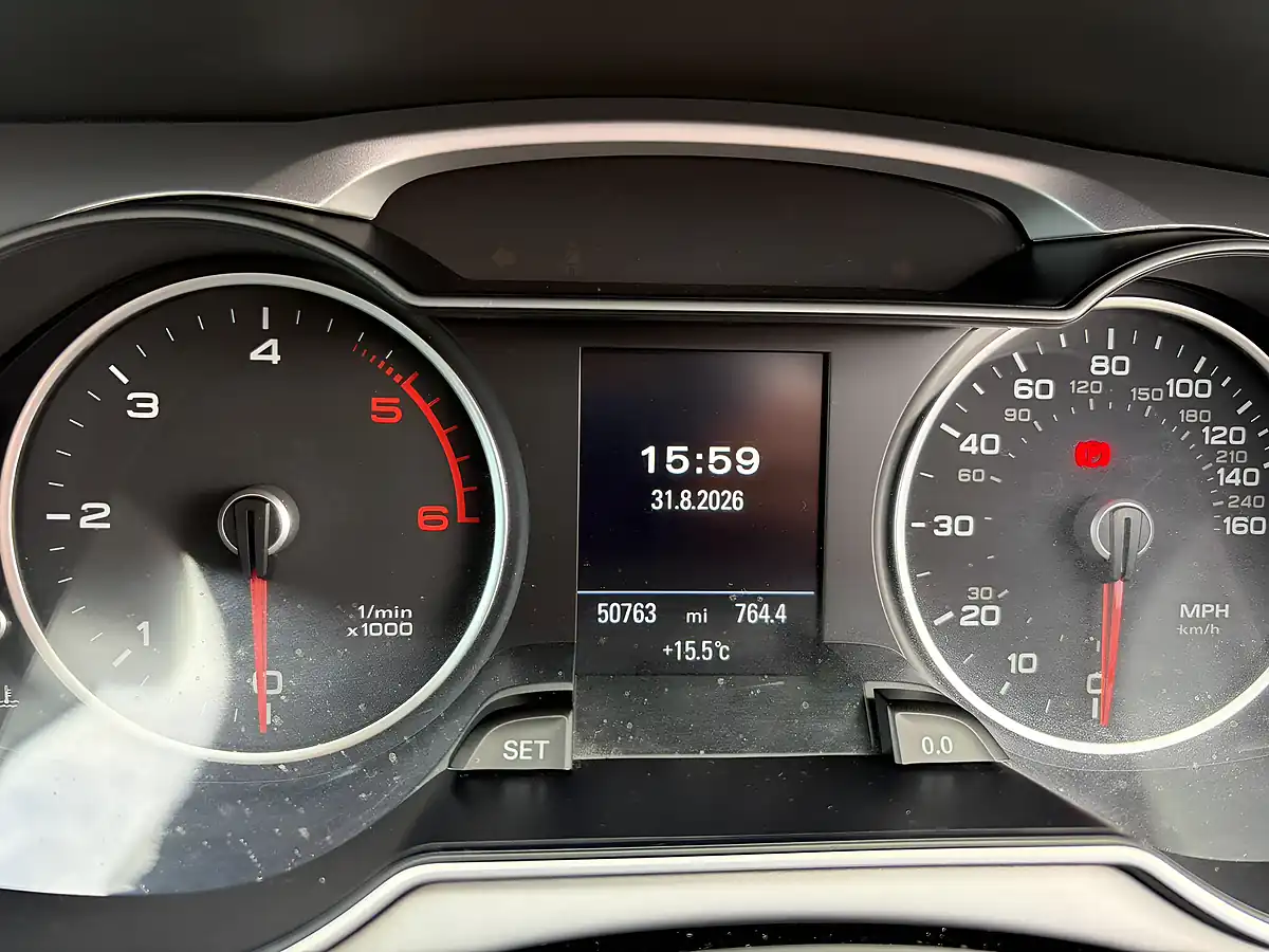 Used 2015 Audi A4 Se Technik Black - Interior and Exterior details 10