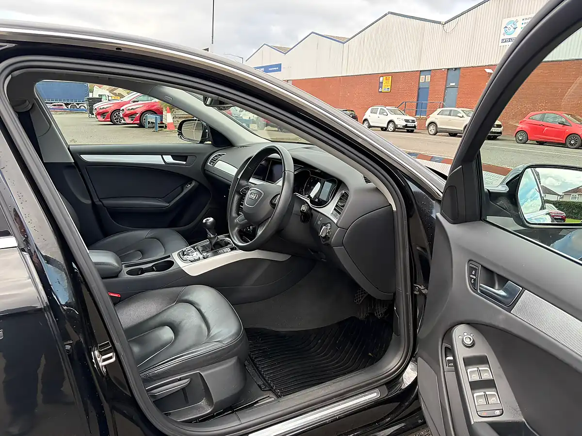 Used 2015 Audi A4 Se Technik Black - Interior and Exterior details 9
