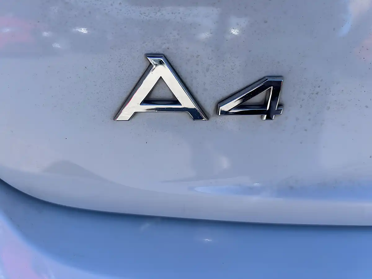 Used 2015 Audi A4 White - Interior and Exterior details 11