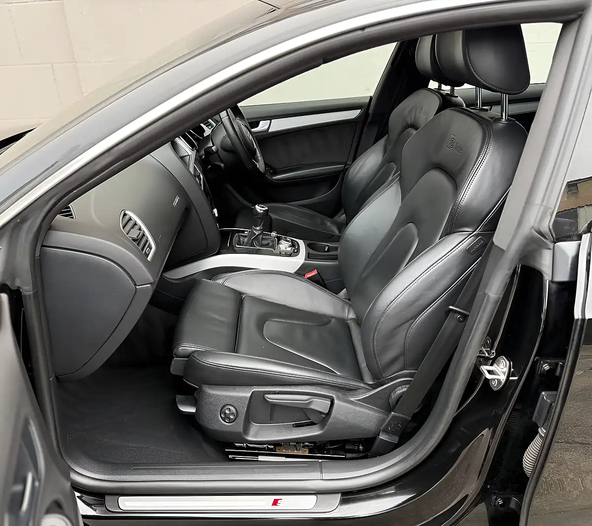 Used 2015 Audi A5 S Line Black - Interior and Exterior details 14