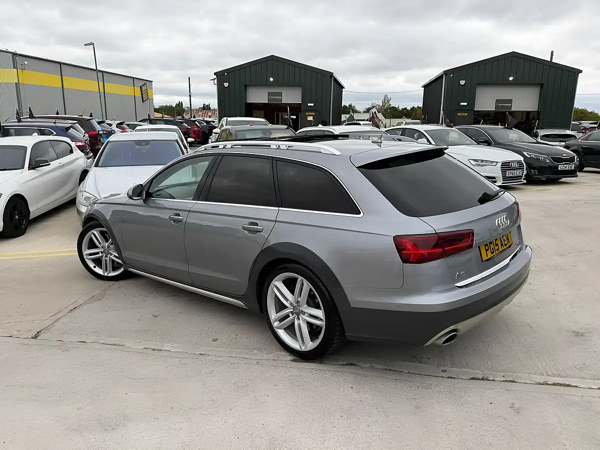 Used 2015 Audi A6 Allroad Grey - Interior and Exterior details 4