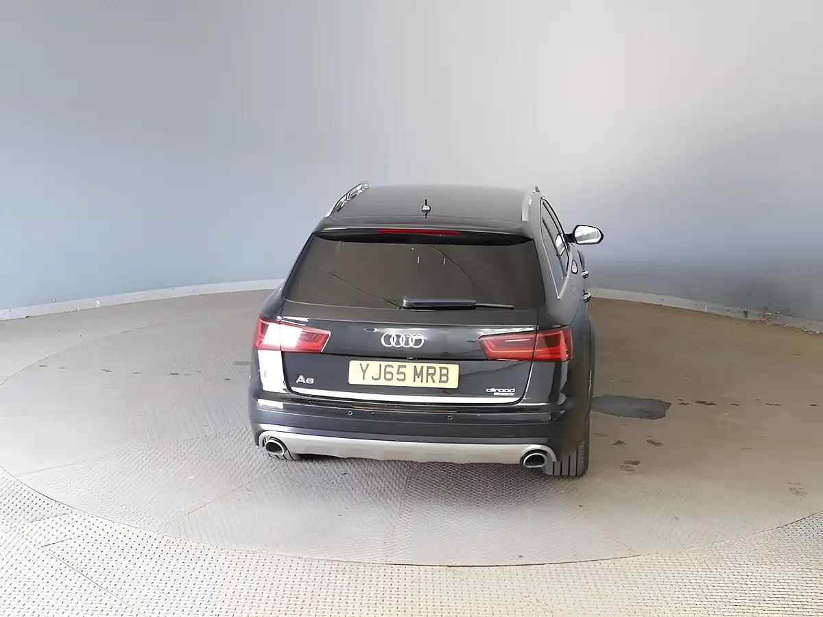 Used 2015 Audi A6 Allroad S Tronic Quattro Black - Interior and Exterior details 9
