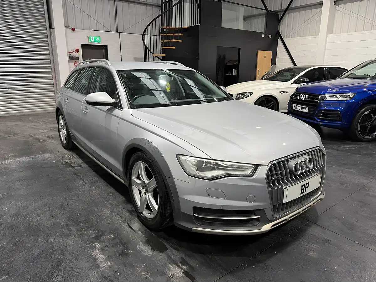 Used 2015 Audi A6 Allroad Silver - Front View