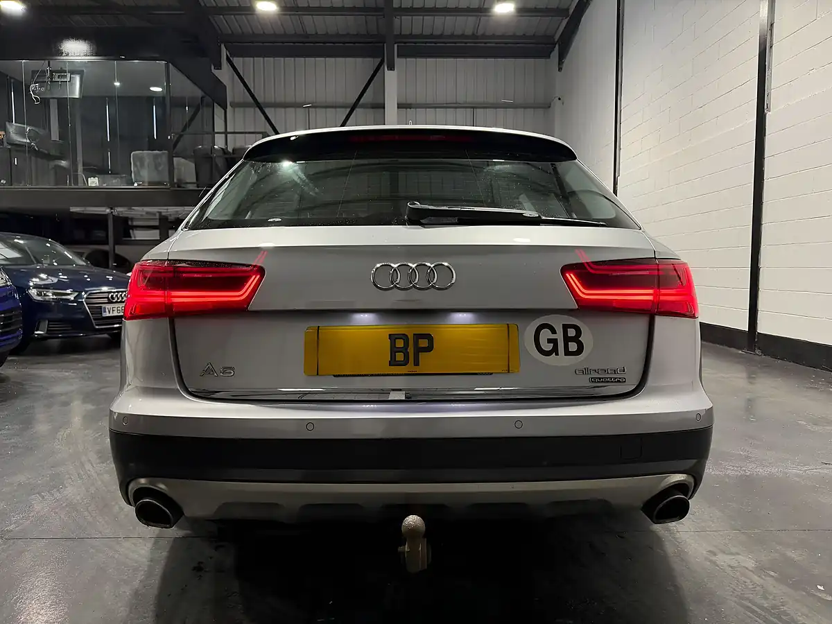 Used 2015 Audi A6 Allroad Silver - Interior and Exterior details 11