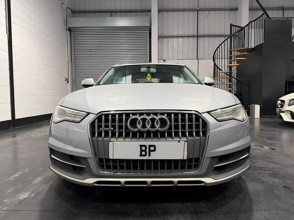 Used 2015 Audi A6 Allroad Silver - Interior and Exterior details 6