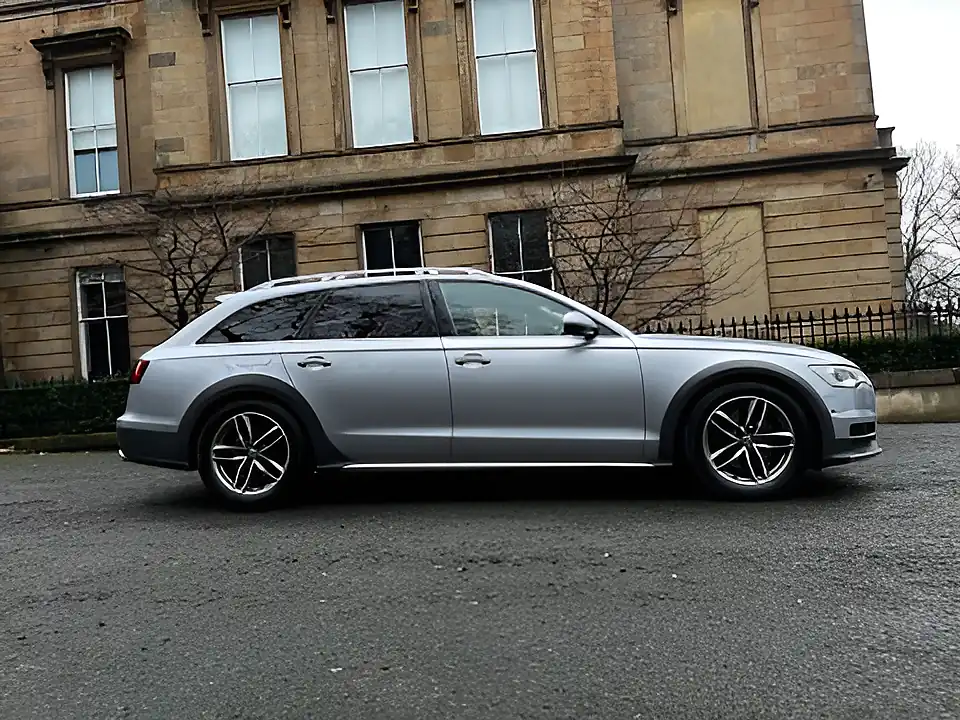 Used 2015 Audi A6 Allroad Silver - Interior and Exterior details 6