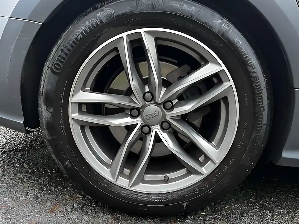 Used 2015 Audi A6 Allroad Silver - Interior and Exterior details 9