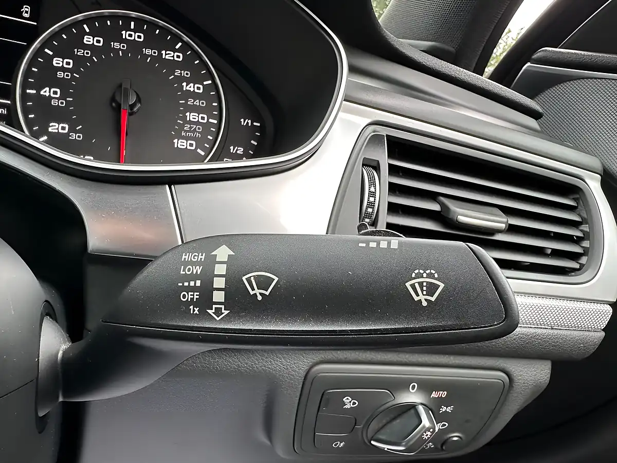 Used 2015 Audi A6 Saloon Se Silver - Interior and Exterior details 11