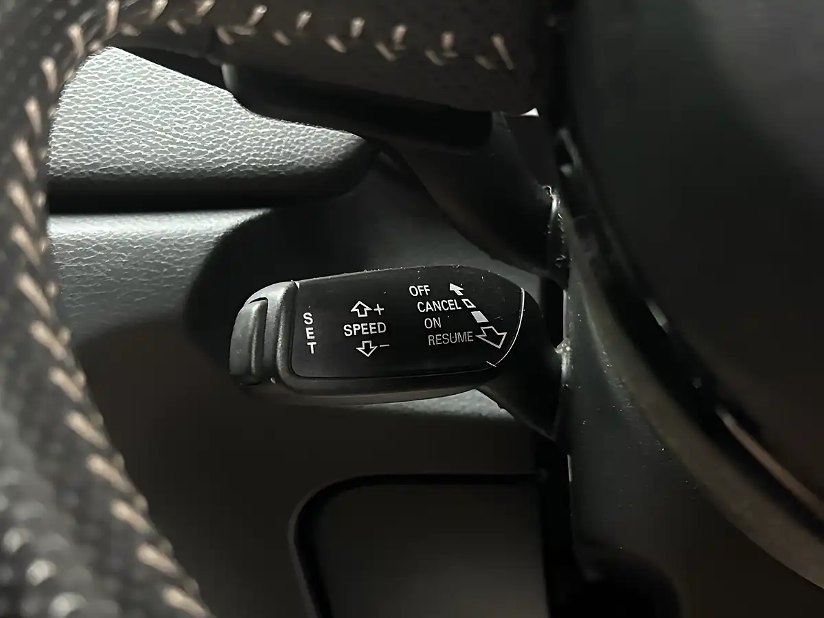 Used 2015 Audi Q3 S Line Blue - Interior and Exterior details 17