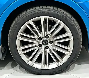 Used 2015 Audi Q3 S Line Blue - Interior and Exterior details 7