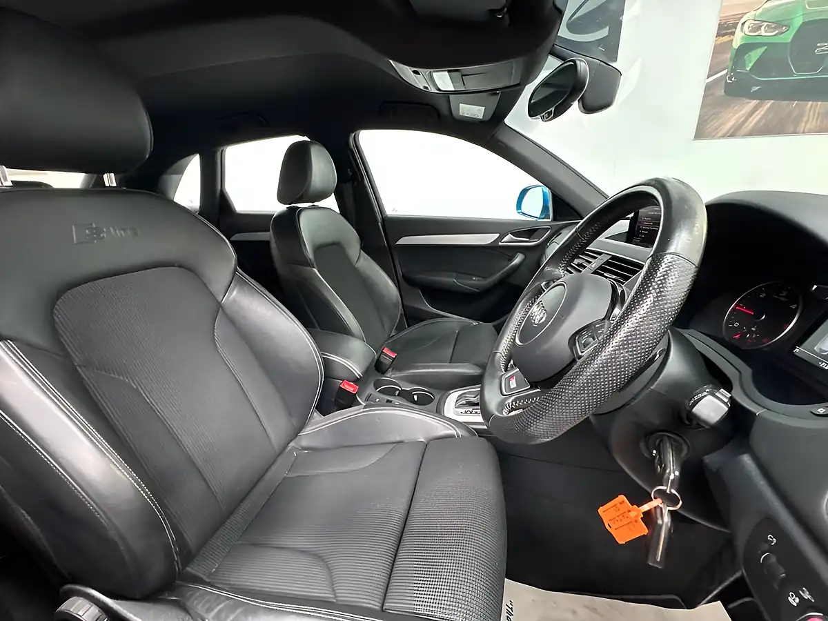 Used 2015 Audi Q3 S Line Blue - Interior and Exterior details 9
