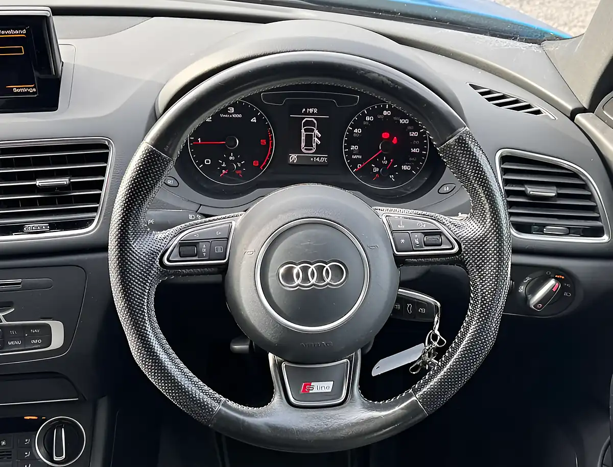 Used 2015 Audi Q3 S Line Hainan Blue - Interior and Exterior details 10
