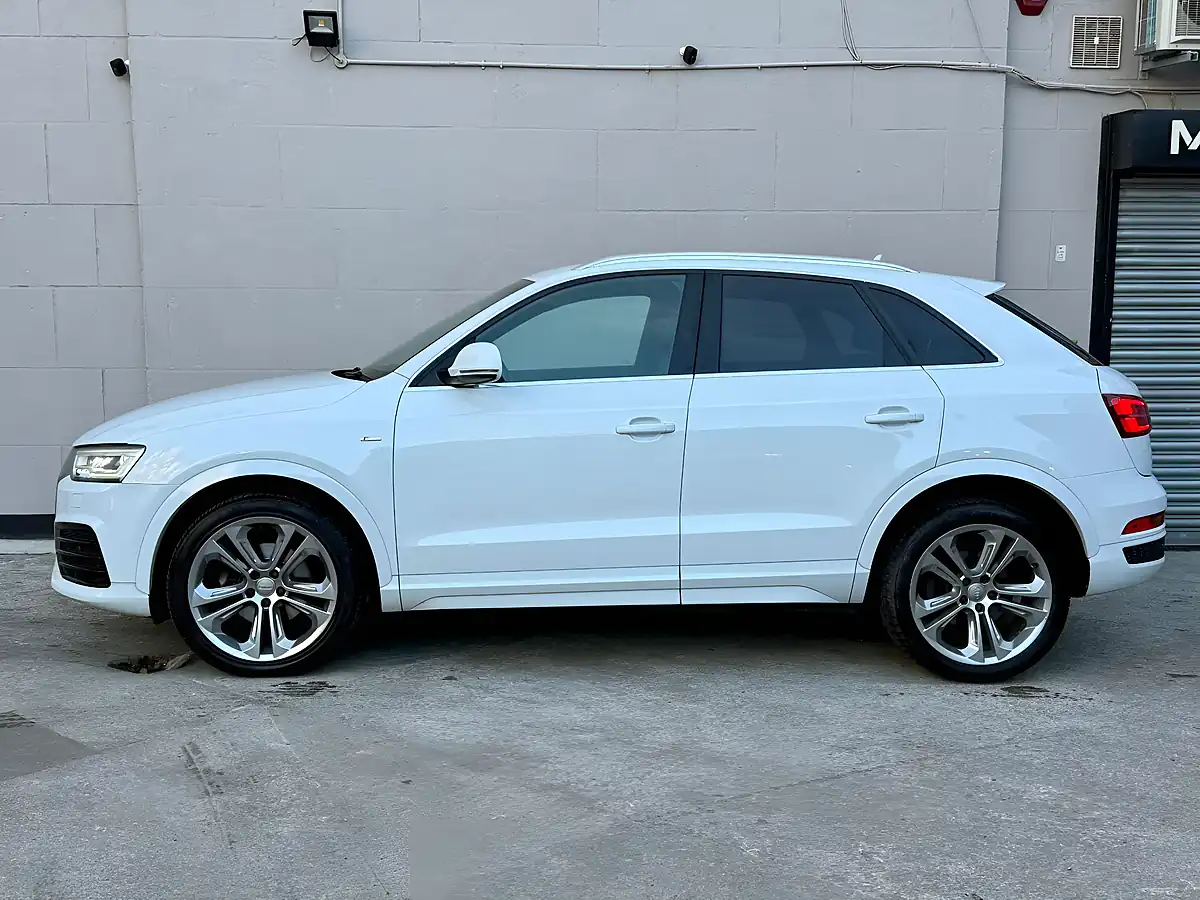 Used 2015 Audi Q3 S Line Plus White - Interior and Exterior details 6