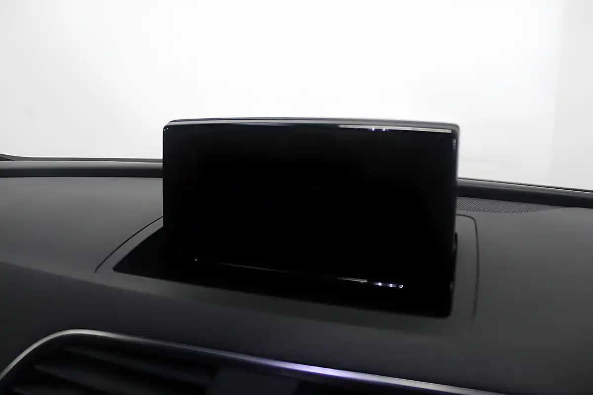 Used 2015 Audi Q3 S Line Plus White - Interior and Exterior details 15
