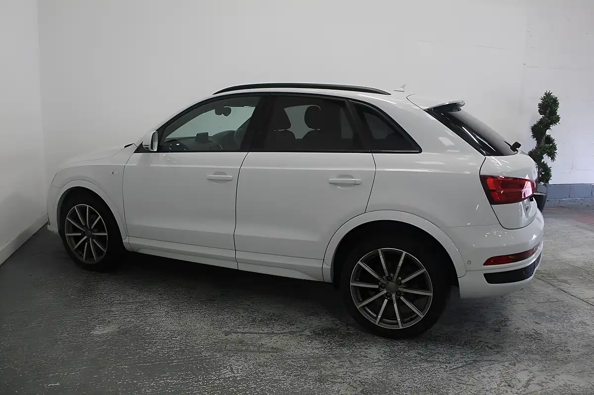 Used 2015 Audi Q3 S Line Plus White - Interior and Exterior details 7