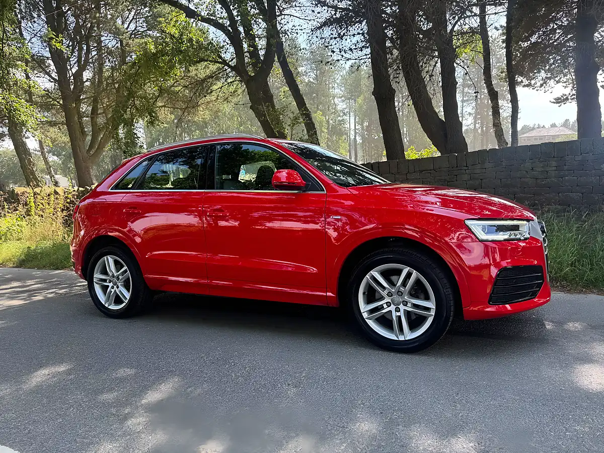 Used 2015 Audi Q3 S Line Red - Interior and Exterior details 3