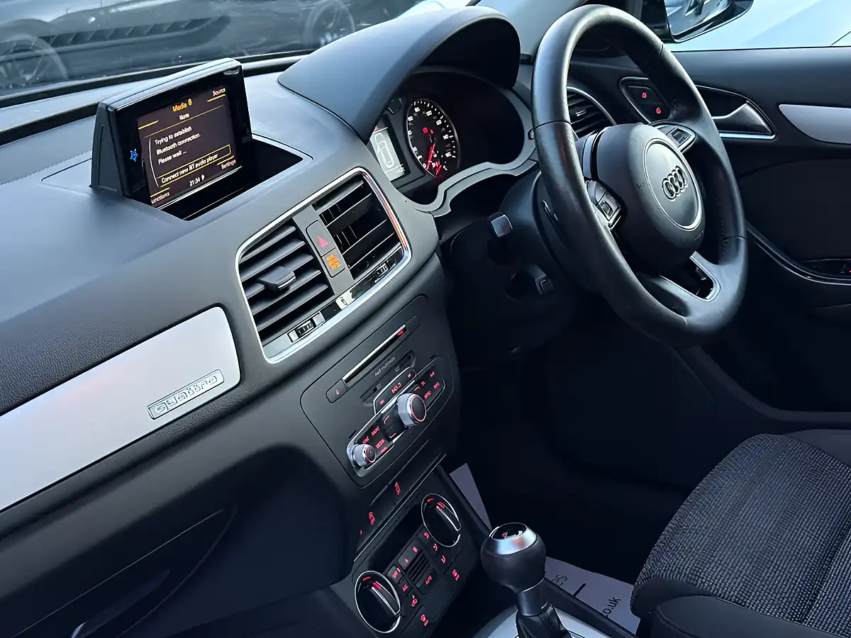 Used 2015 Audi Q3 Se Black - Interior and Exterior details 15