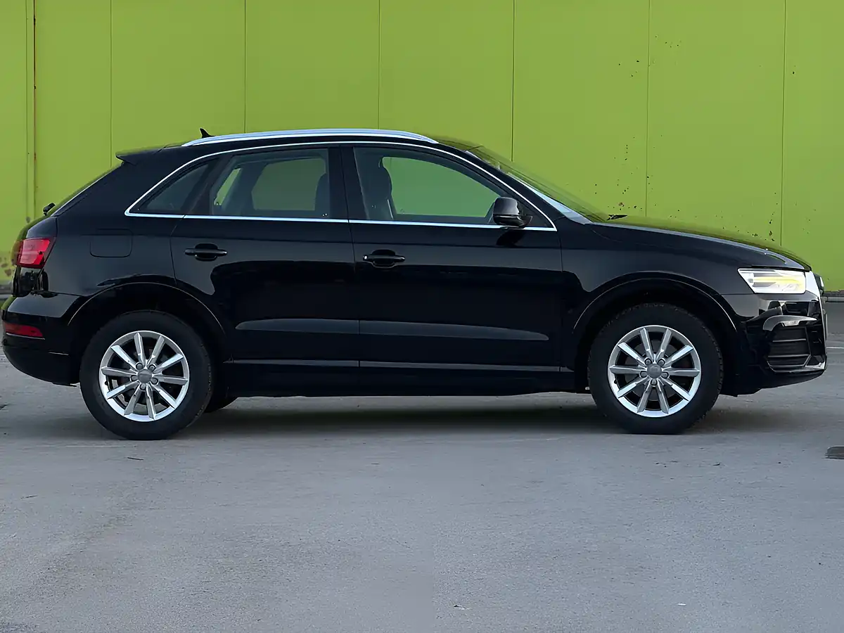 Used 2015 Audi Q3 Se Black - Interior and Exterior details 7