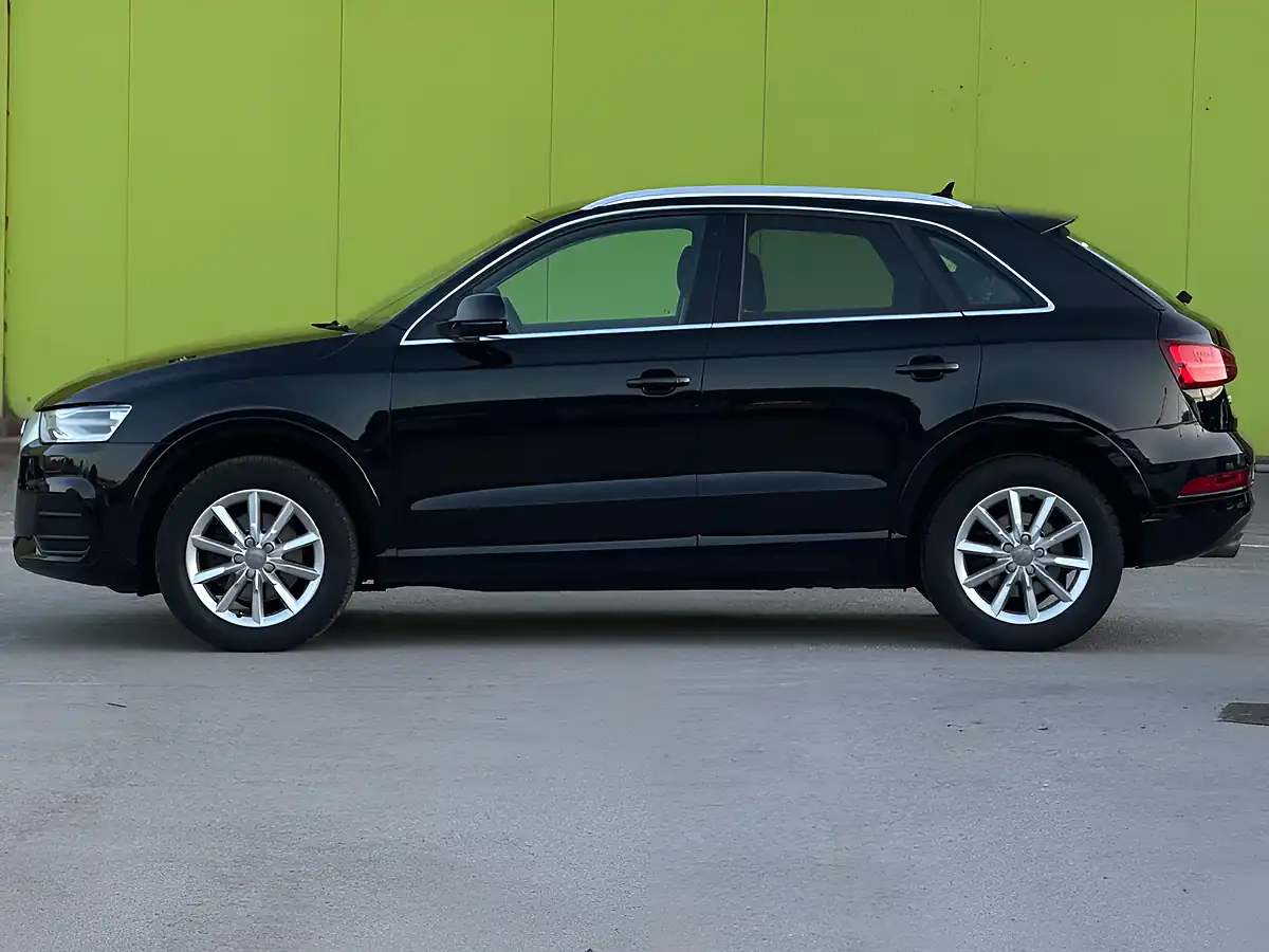 Used 2015 Audi Q3 Se Black - Interior and Exterior details 8