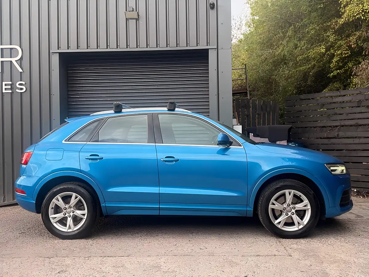 Used 2015 Audi Q3 Se Blue - Interior and Exterior details 4