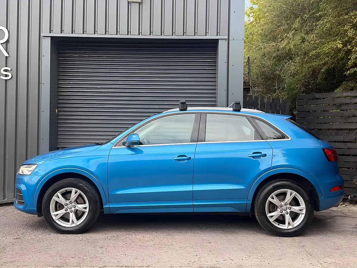 Used 2015 Audi Q3 Se Blue - Interior and Exterior details 5