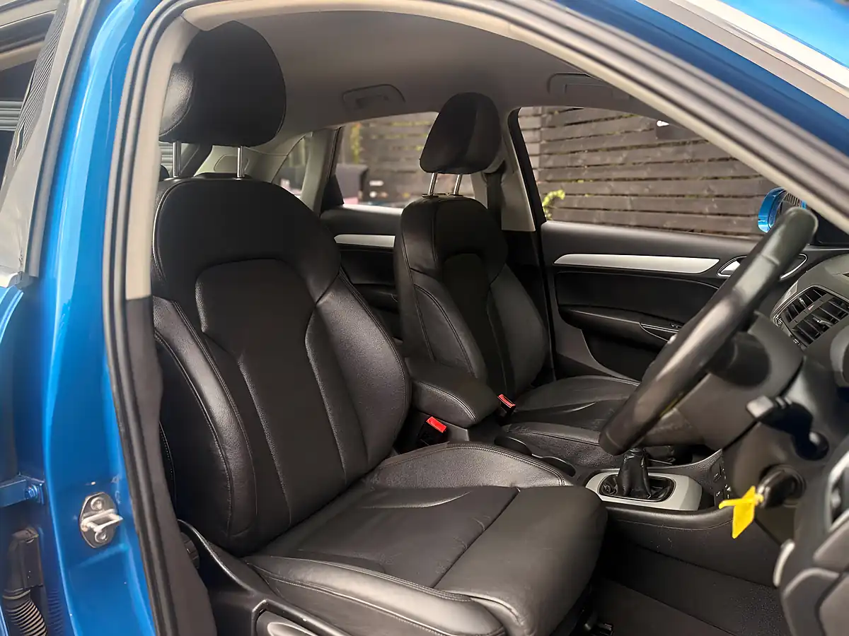 Used 2015 Audi Q3 Se Blue - Interior and Exterior details 6