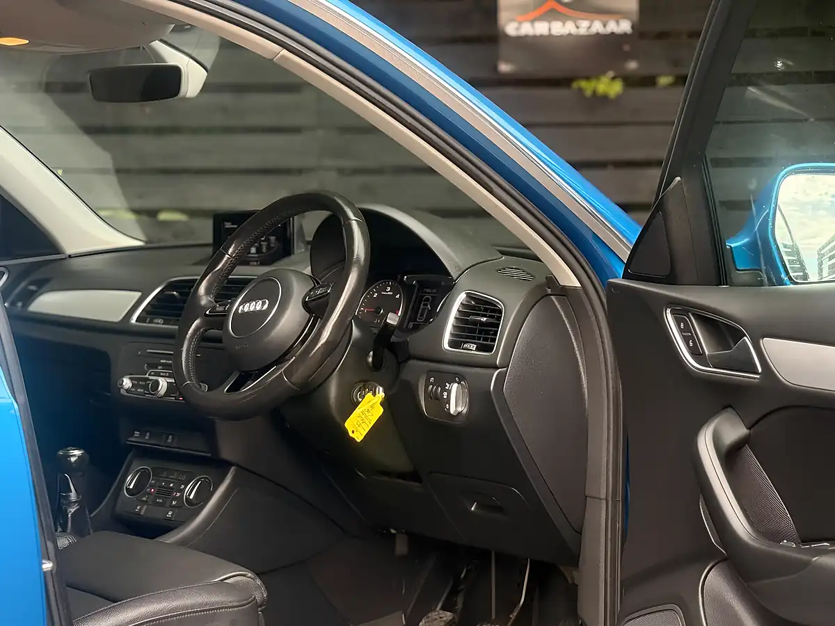 Used 2015 Audi Q3 Se Blue - Interior and Exterior details 7