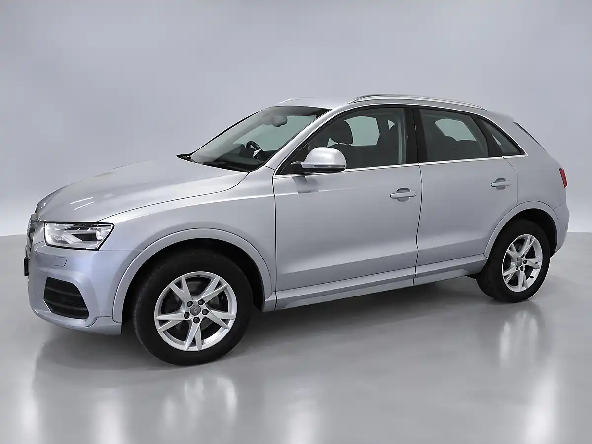 Used 2015 Audi Q3 Se Silver - Interior and Exterior details 4